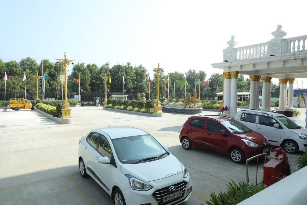 Gadiraju Palace Convention Centre & Hotel ヴィシャーカパトナム エクステリア 写真